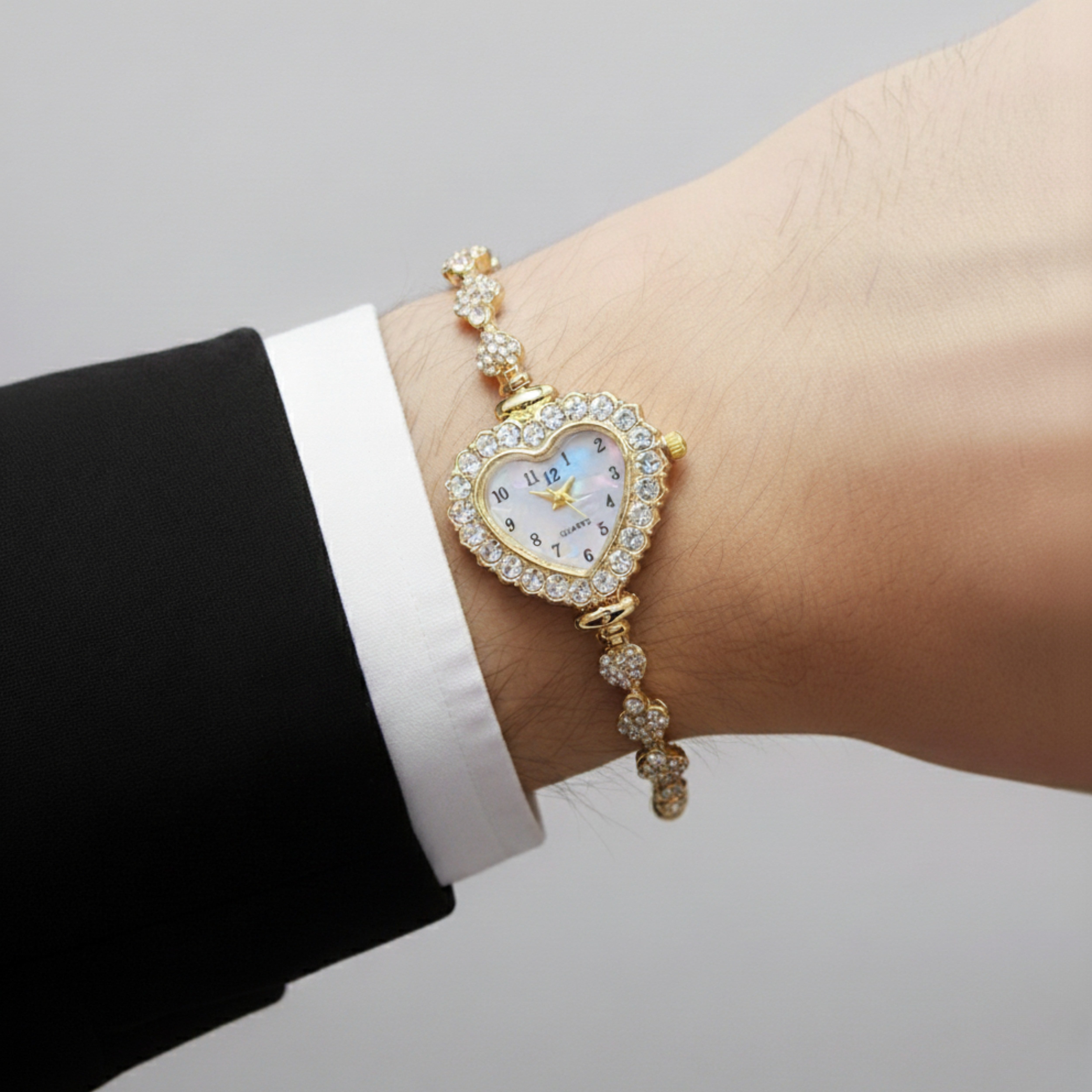 Edward Watches– Heart-Shaped Rhinestone Quartz Watch for Women