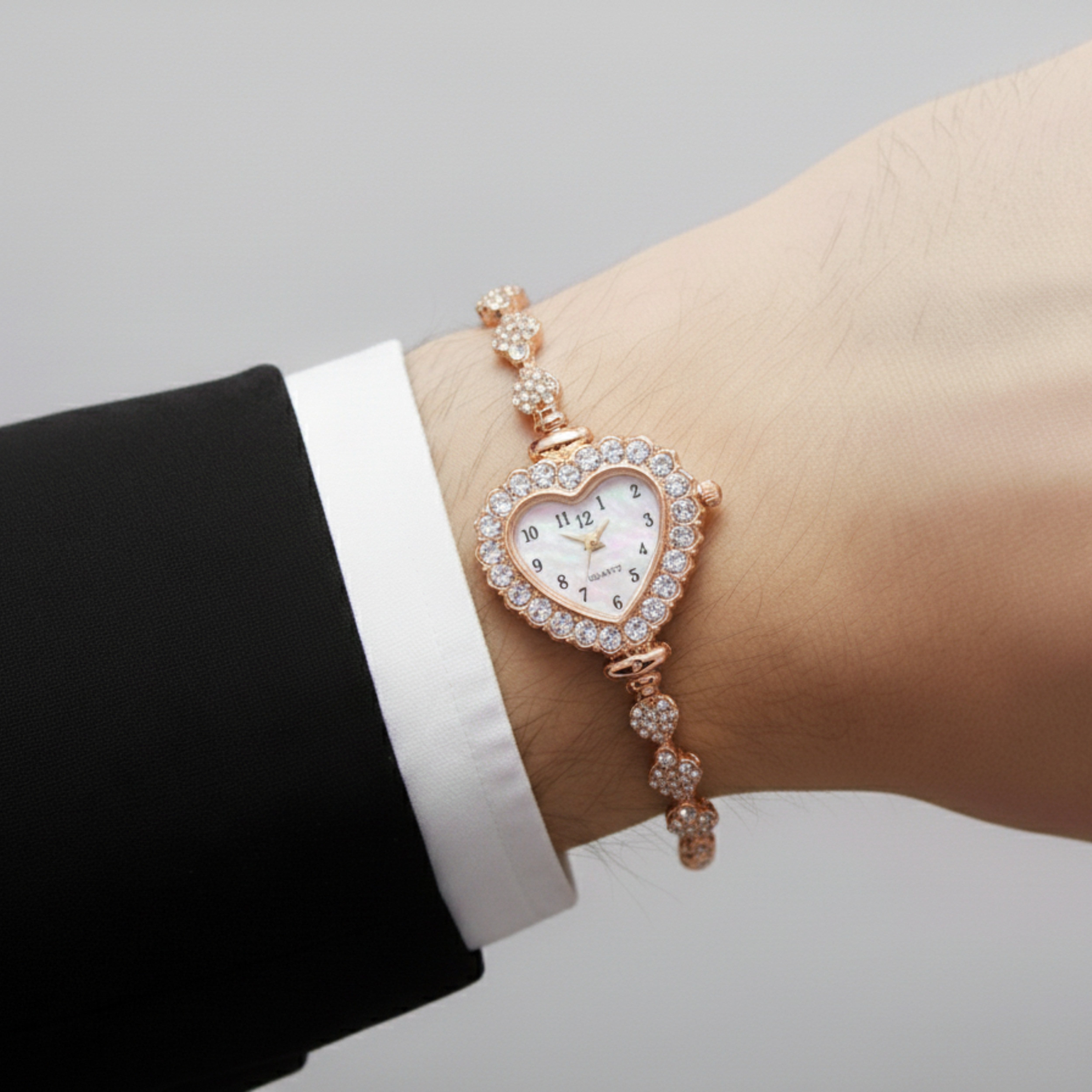 Edward Watches– Heart-Shaped Rhinestone Quartz Watch for Women